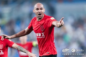 九游体育下载app成都蓉城训练开放日，今夜绝杀压哨引欢呼，NBA常规赛在即，年轻球员得到机会的简单介绍