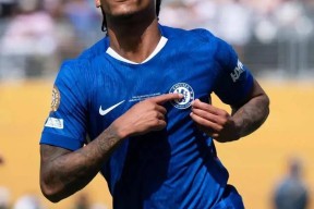 九游体育下载app切尔西发布备战花絮，今夜刷新队史纪录，社区盾任务艰巨，更衣室氛围转暖的简单介绍